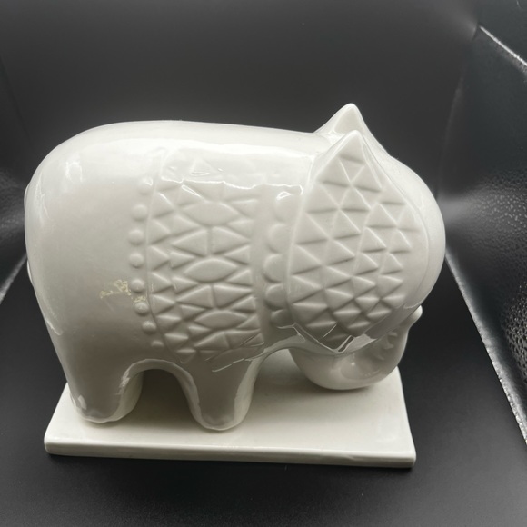 Jonathan Adler Other - Jonathan Adler White Porcelain Elephant book end